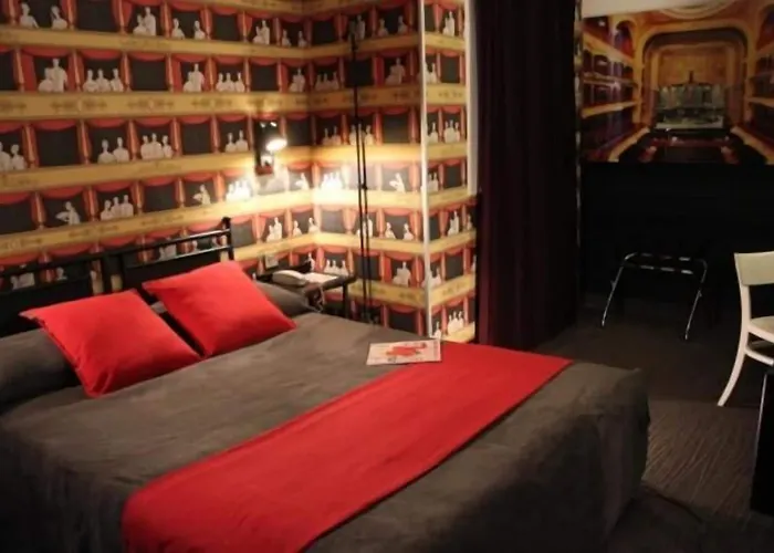 Victoria Châtelet Paris