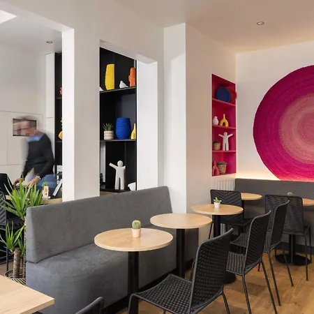 Korner Chatelet 3* باريس