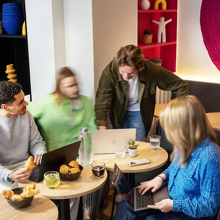 Korner Chatelet فندق 3*