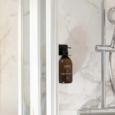 Korner Chatelet 3* باريس